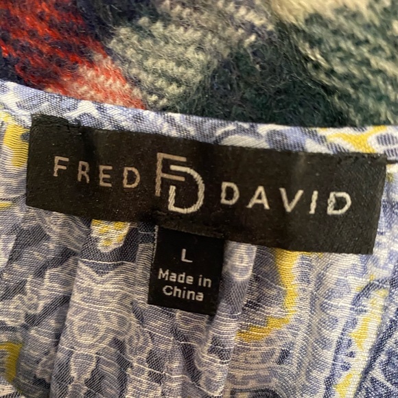 Top - Picture 2 of 2